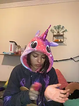 BlueStoneX online show from 12-22-25, 07:05