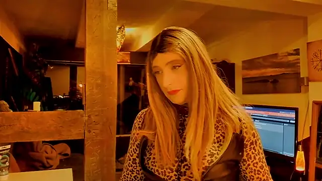 Snapshot of DYasmin69 chatting on 04-05-26, 11:02 DYasmin69 online show from 04-05-26, 11:02