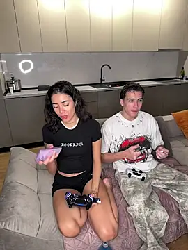 Snapshot of Alexiaa2006 chatting on 02-05-26, 08:02 Alexiaa2006 online show from 02-05-26, 08:02