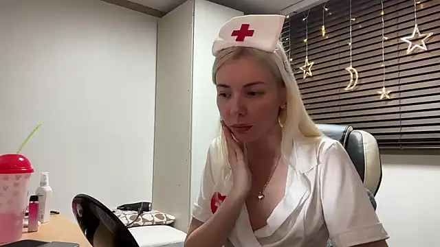 Snapshot of yunasuka chatting on 01-15-25, 07:55 yunasuka online show from 01-15-25, 07:55