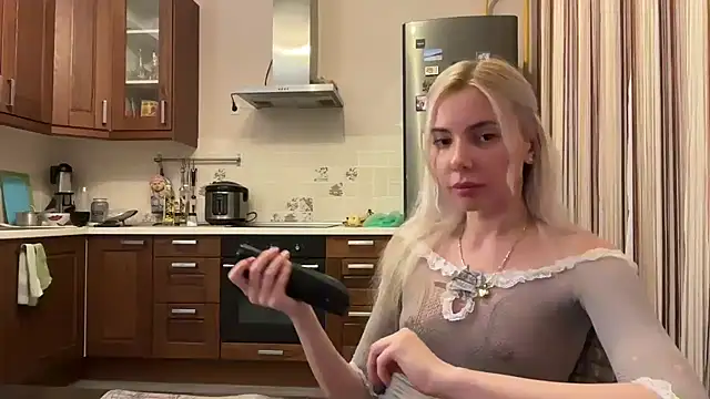 Snapshot of yunasuka chatting on 02-22-25, 06:30 yunasuka online show from 02-22-25, 06:30