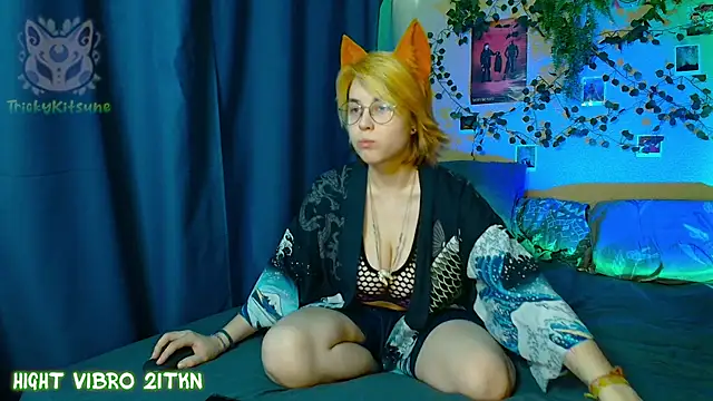 TrickyKitsune online show from 05-28-26, 11:51
