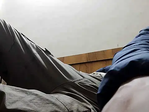 Snapshot of iamharryy chatting on 11-12-25, 05:24 iamharryy online show from 11-12-25, 05:24