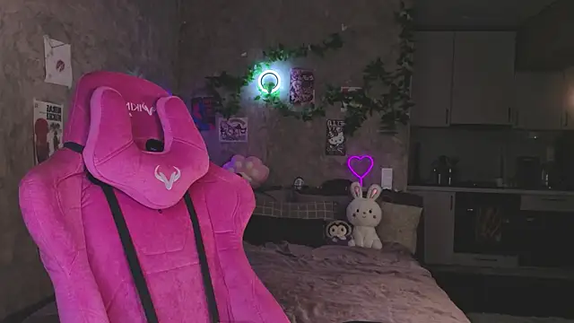 yummylisa online show from 02-23-26, 08:06