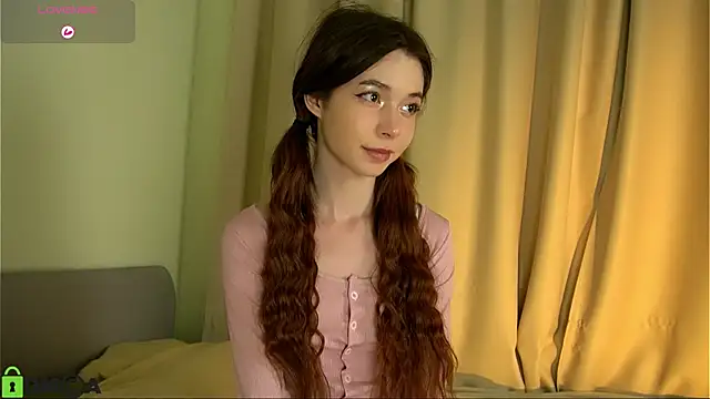 LittleOriana online show from 02-13-25, 08:34