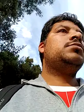 Snapshot of hotleon127 chatting on 02-03-26, 10:04 hotleon127 online show from 02-03-26, 10:04