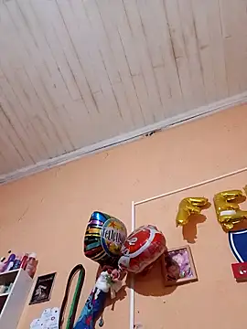 Snapshot of hotleon127 chatting on 03-15-26, 08:15 hotleon127 online show from 03-15-26, 08:15