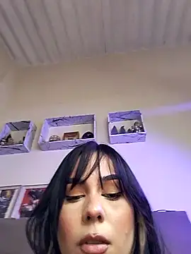 Snapshot of _Doux_Scarleth_ chatting on 12-30-24, 02:09 Doux Scarleth online show from 12-30-24, 02:09