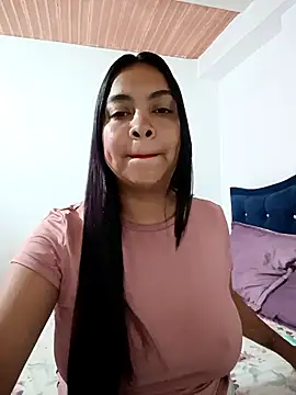 Snapshot of Brendabluee chatting on 02-17-26, 08:26 Brendabluee online show from 02-17-26, 08:26