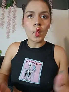 Danni shy online show from 05-20-26, 11:11