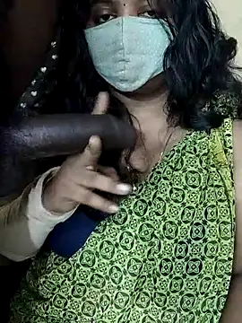 Snapshot of Rathi22 chatting on 05-13-26, 02:42 Rathi22 online show from 05-13-26, 02:42