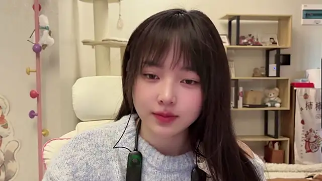 Chenjing0 online show from 02-15-26, 04:42