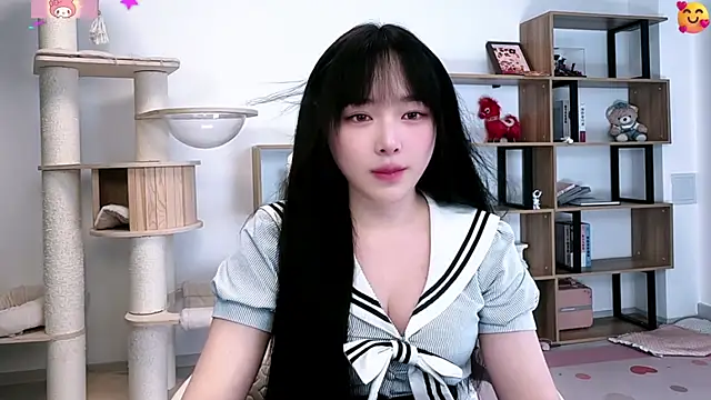 Snapshot of Chenjing0 chatting on 07-04-26, 12:33 Chenjing0 online show from 07-04-26, 12:33