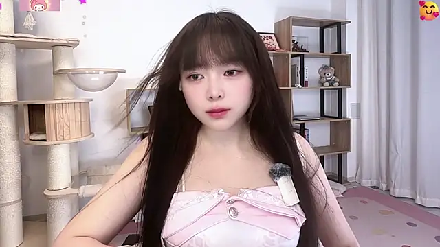 Snapshot of Chenjing0 chatting on 07-18-26, 12:53 Chenjing0 online show from 07-18-26, 12:53