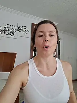 karina warthon online show from 07-10-26, 05:37