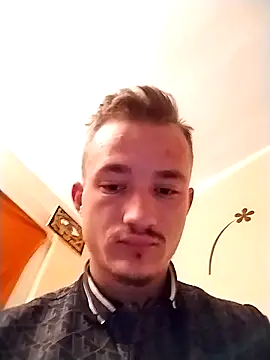 Snapshot of frankthefuck69 chatting on 03-10-25, 04:49 frankthefuck69 online show from 03-10-25, 04:49