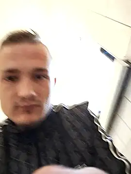 Snapshot of frankthefuck69 chatting on 03-20-26, 07:13 frankthefuck69 online show from 03-20-26, 07:13