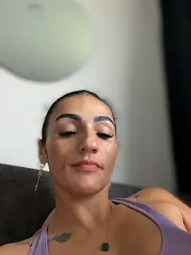 Snapshot of Samantha_bigboobs chatting on 07-09-26, 01:26 Samantha bigboobs online show from 07-09-26, 01:26