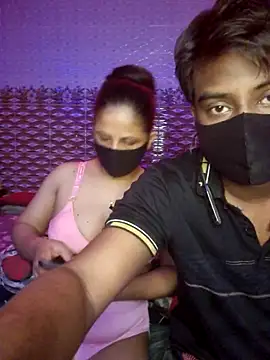 Hot Nila online show from 05-17-26, 02:31