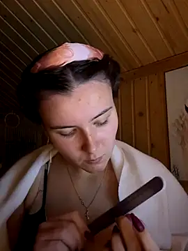 mewKate online show from 10-04-25, 03:54