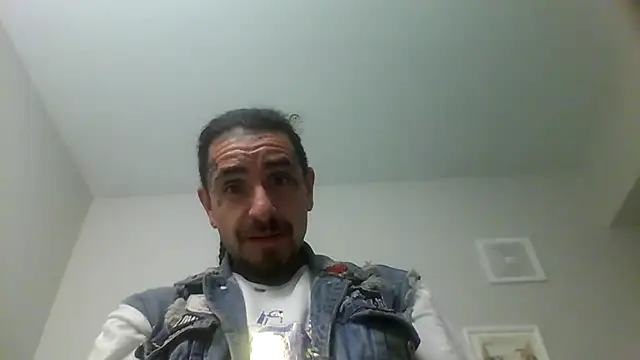 Snapshot of justthetip4209 chatting on 05-27-26, 06:05 justthetip4209 online show from 05-27-26, 06:05