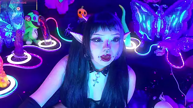 LaytonBox online show from 03-21-26, 02:09