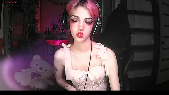 Ink  pleasure online show from 10-04-25, 11:14