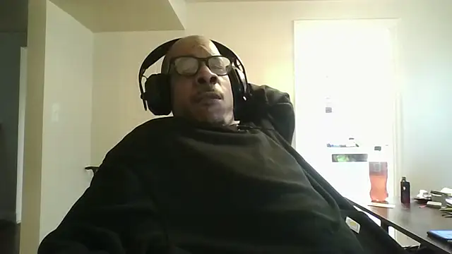 Snapshot of MrDaddyBbSnake chatting on 01-09-26, 07:37 MrDaddyBbSnake online show from 01-09-26, 07:37