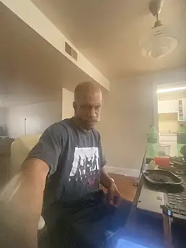 Snapshot of MrDaddyBbSnake chatting on 01-18-26, 03:05 MrDaddyBbSnake online show from 01-18-26, 03:05