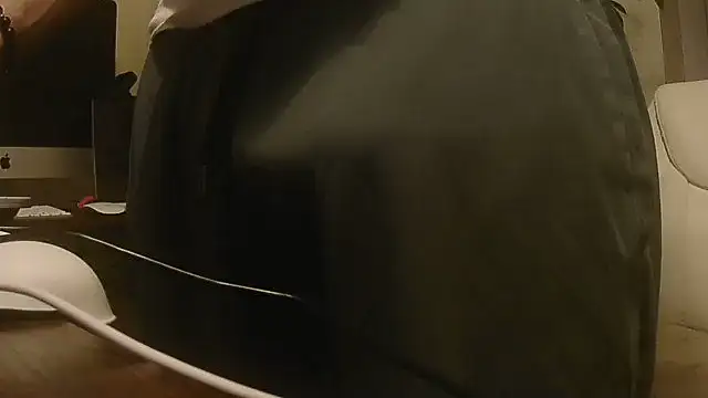 Snapshot of MrDaddyBbSnake chatting on 04-01-26, 04:24 MrDaddyBbSnake online show from 04-01-26, 04:24