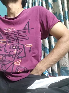 TOPMOON001 online show from 04-08-26, 08:20