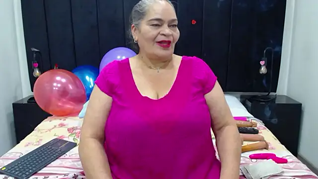 Snapshot of VickyBoobss chatting on 03-03-26, 07:20 VickyBoobss online show from 03-03-26, 07:20