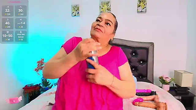 Snapshot of VickyBoobss chatting on 03-29-26, 12:27 VickyBoobss online show from 03-29-26, 12:27