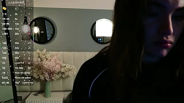 chelsea bolton  online show from 07-16-26, 12:11