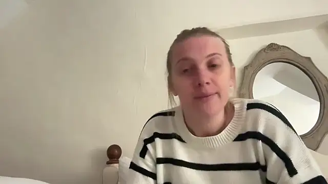 Ella-82 online show from 06-10-26, 04:17