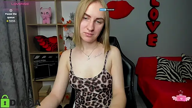 BeautyBlondy online show from 11-18-25, 03:16