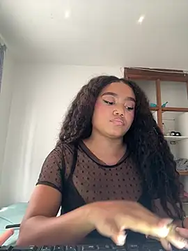 Snapshot of JasmineRose7 chatting on 06-03-26, 02:33 JasmineRose7 online show from 06-03-26, 02:33