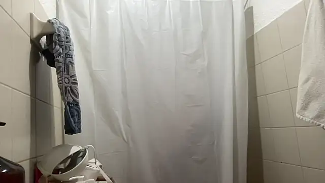 LunaBeya online show from 12-14-25, 12:32