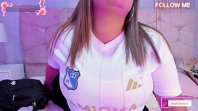 Elise-Leyton online show from 10-29-25, 09:05