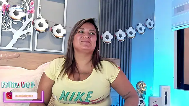 Elise-Leyton online show from 06-19-26, 06:12