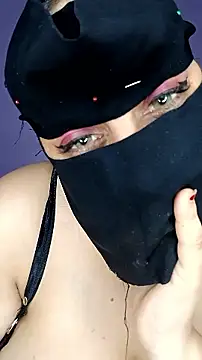 Snapshot of shosho500500 chatting on 11-25-25, 07:52 shosho500500 online show from 11-25-25, 07:52