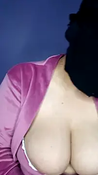 Snapshot of shosho500500 chatting on 01-14-26, 08:31 shosho500500 online show from 01-14-26, 08:31