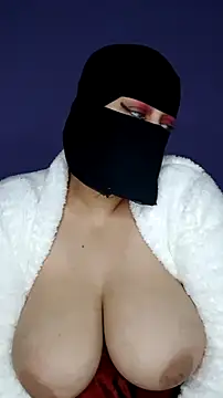 Snapshot of shosho500500 chatting on 01-15-26, 08:41 shosho500500 online show from 01-15-26, 08:41