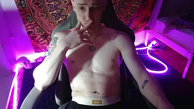 Snapshot of johnny_positive chatting on 03-06-26, 06:48 johnny positive online show from 03-06-26, 06:48