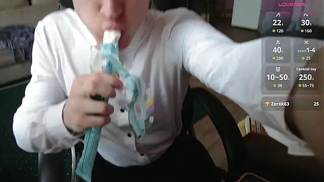 Snapshot of johnny_positive chatting on 04-25-26, 01:41 johnny positive online show from 04-25-26, 01:41