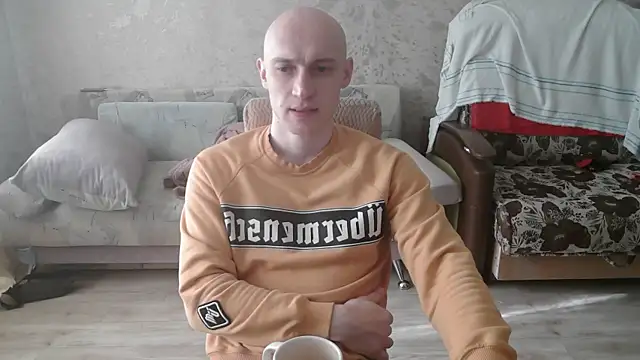 Snapshot of johnny_positive chatting on 05-12-26, 04:20 johnny positive online show from 05-12-26, 04:20