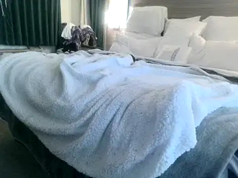 Snapshot of AQuickPhyx chatting on 02-04-25, 03:00 AQuickPhyx online show from 02-04-25, 03:00