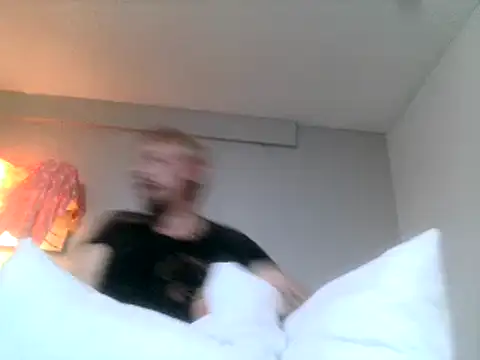 Snapshot of AQuickPhyx chatting on 02-16-25, 10:10 AQuickPhyx online show from 02-16-25, 10:10