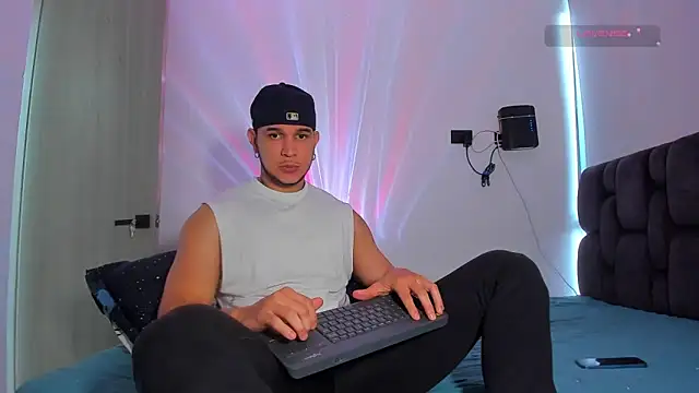 austinoficial online show from 03-12-26, 08:59