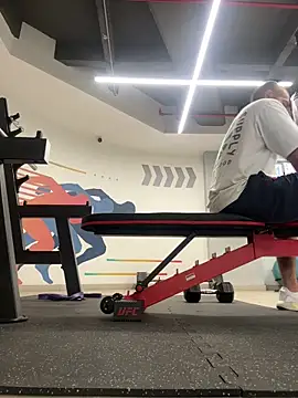 arturguy00 online show from 02-11-26, 08:47